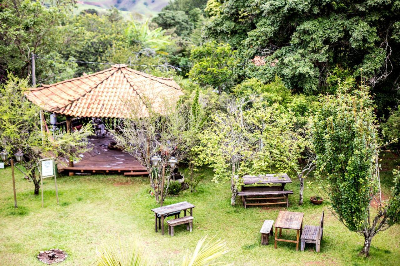 Hospedagem Beija-Flor - Espaco Flor Das Aguas クーニャ エクステリア 写真